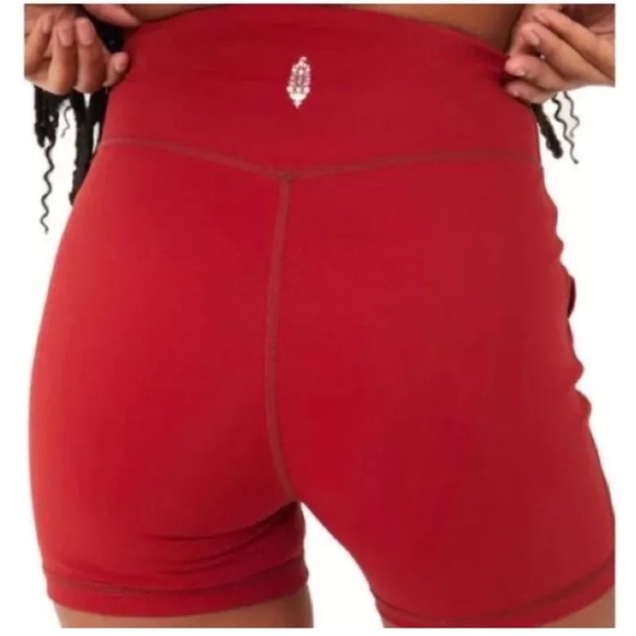 ✨2/$35✨Free People Movement Wave Rider Shorts - Picture 2 of 6